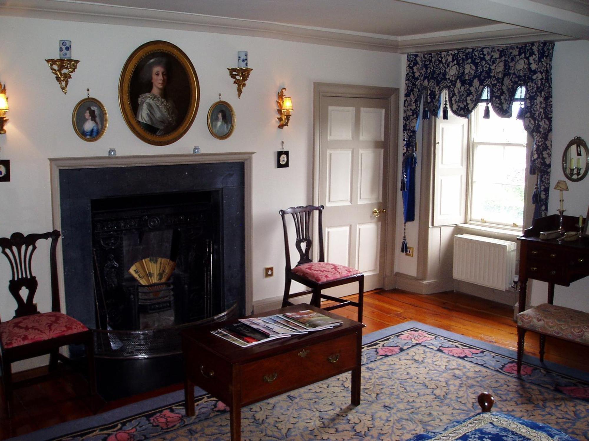 คอลลอน เฮาส์ Bed & Breakfast Collon ภายนอก รูปภาพ