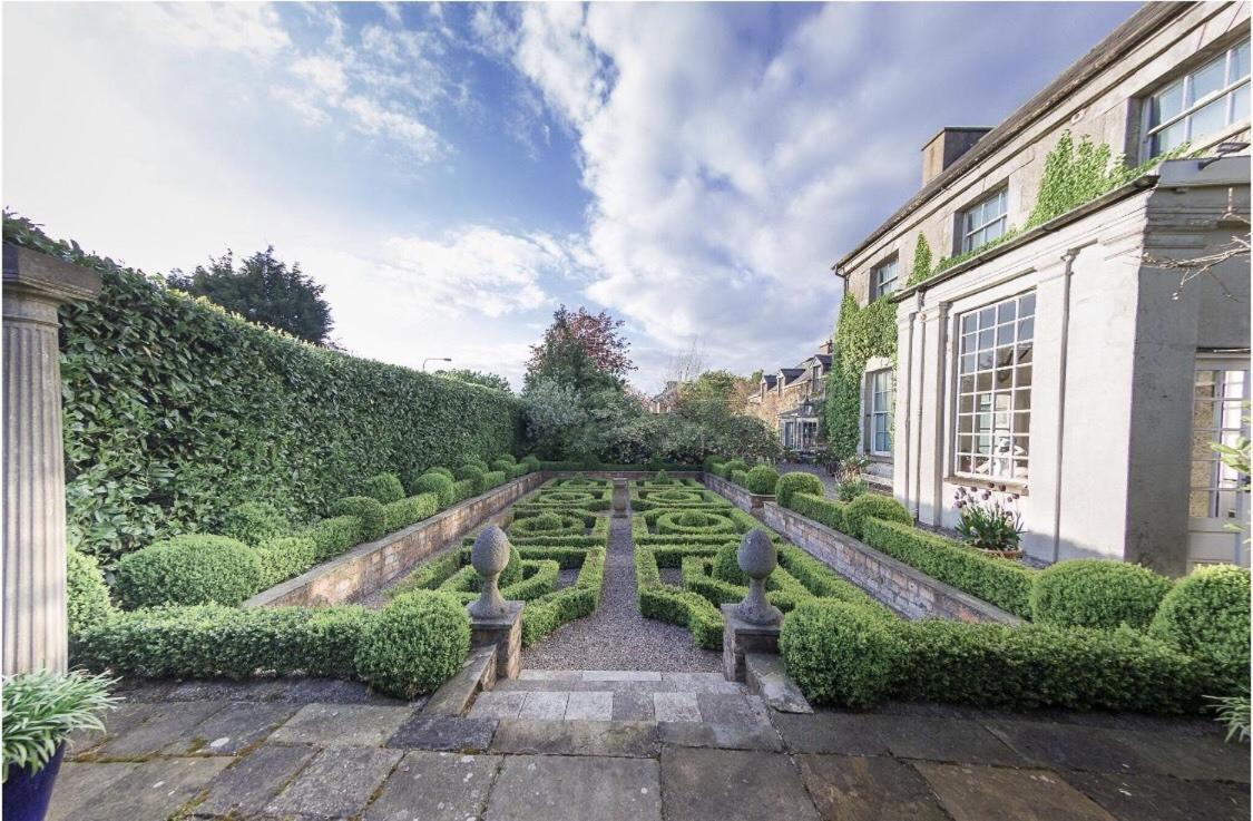 คอลลอน เฮาส์ Bed & Breakfast Collon ภายนอก รูปภาพ